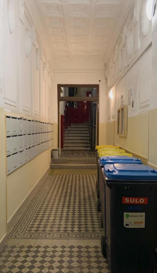 Sipsix Apartment - Modern 2 Bedroom Newly Renovated Flat With Ac In Budapest City Centre Exterior photo